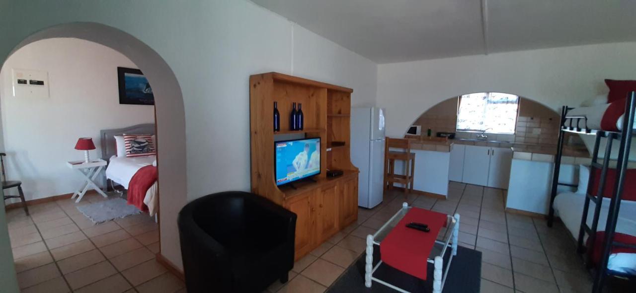 Oom Piet Accommodation Gansbaai Extérieur photo